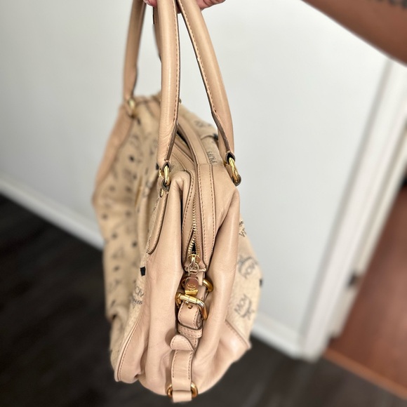 MCM Beige and Gold Satchel - Picture 4 of 9